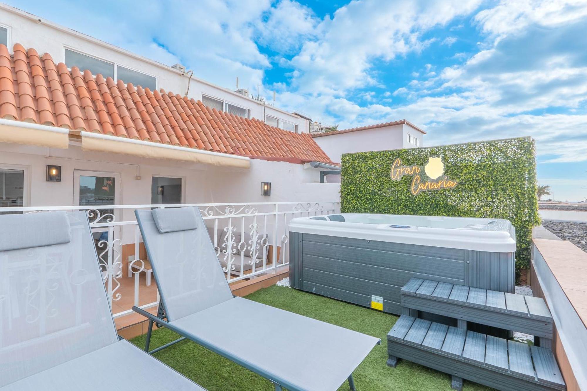 Private Jacuzzi & Vista Al Mar Apartment *