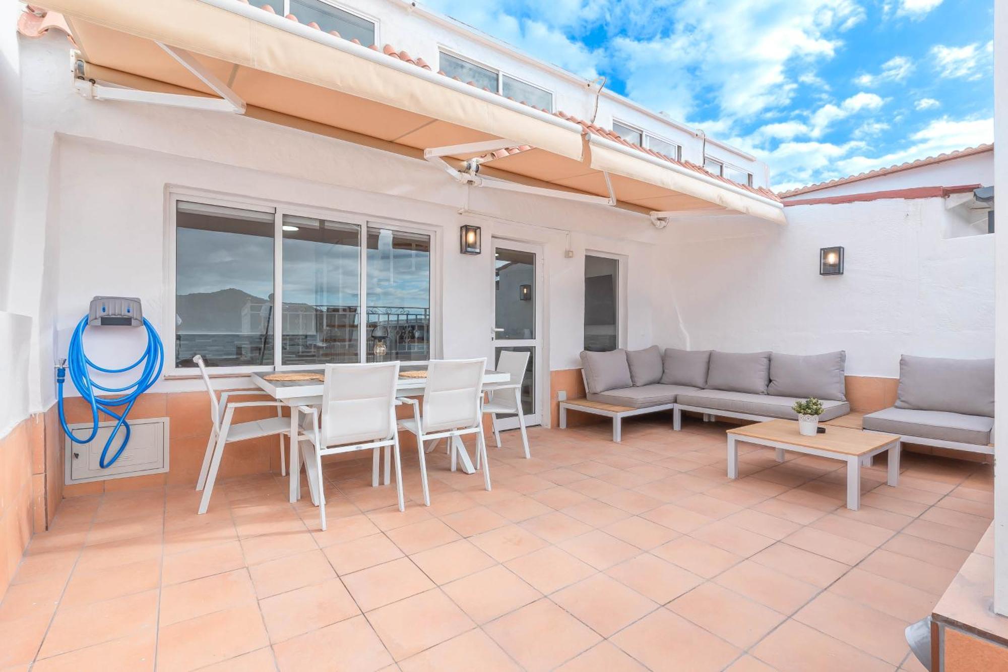 Private Jacuzzi & Vista Al Mar Apartment