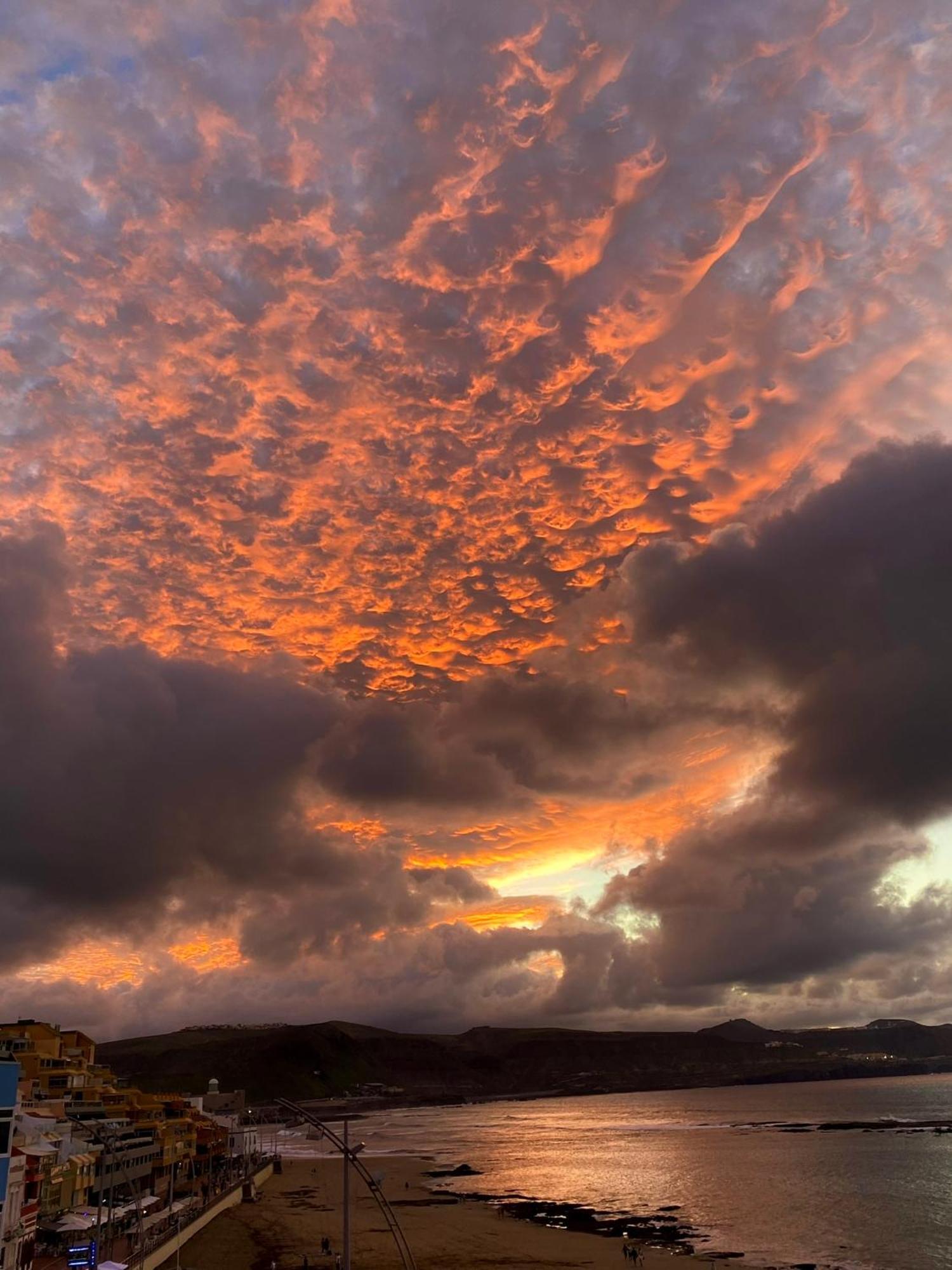 Sea&sunset Great Balcony View Apartamento