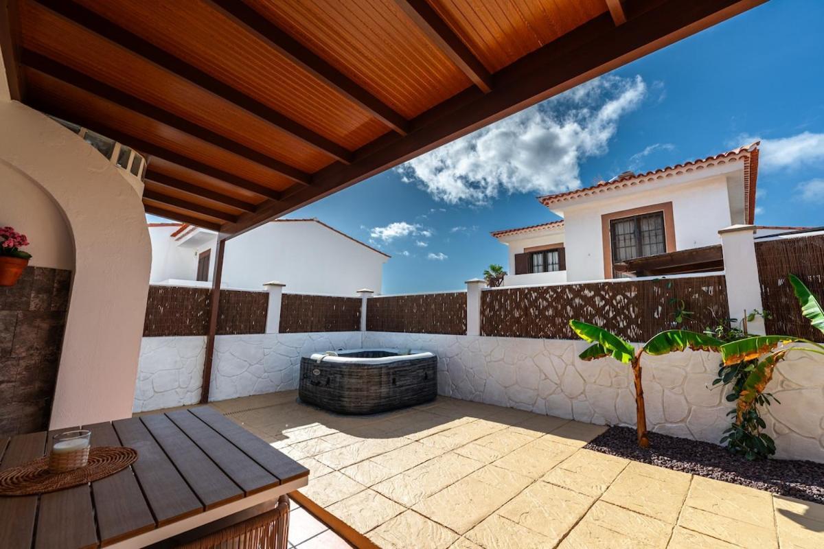 Wonderful With Seaview And Jacuzzi * Puerto de Las Nieves