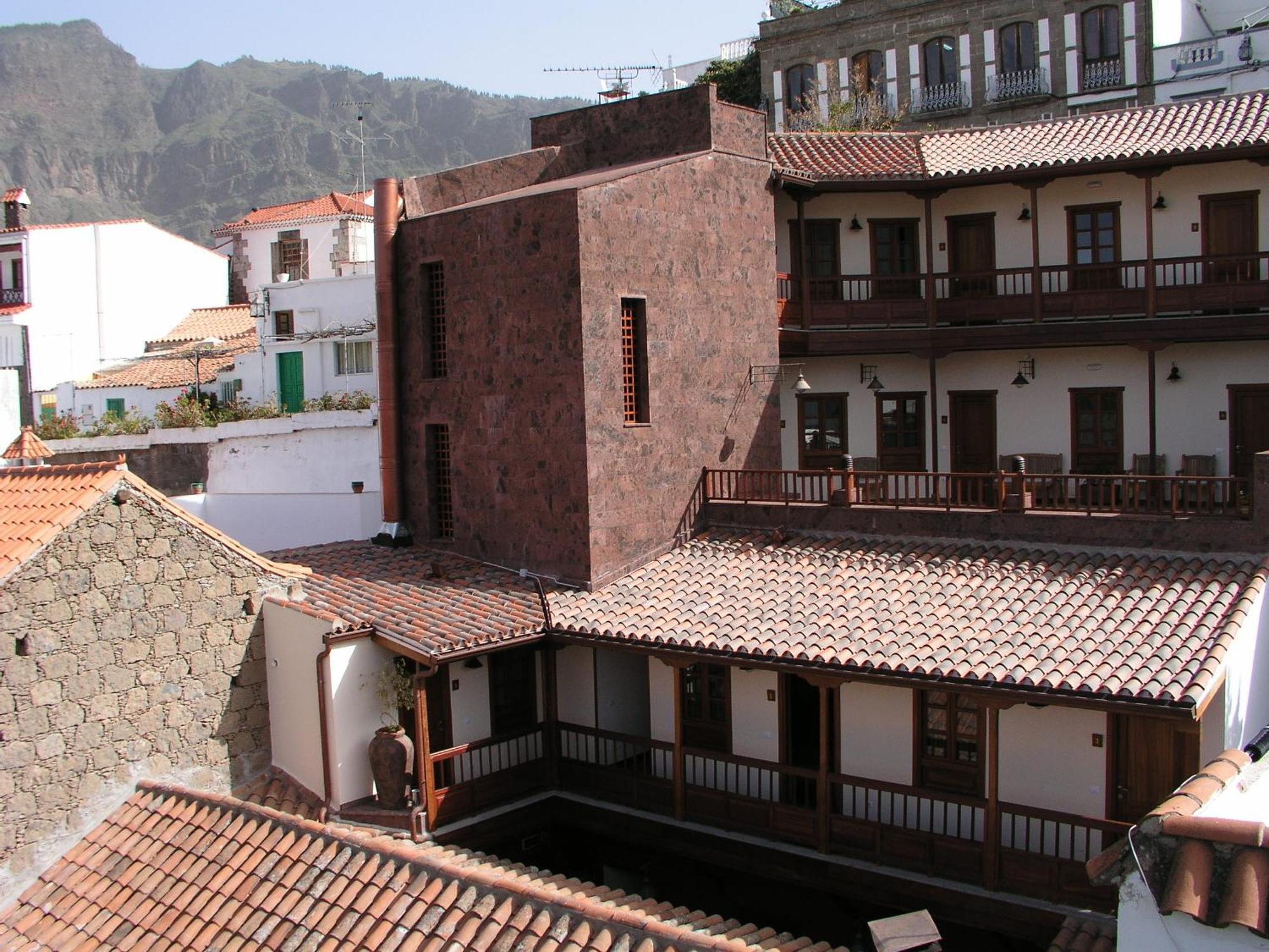 Fonda De La Tea Tejeda (Gran Canaria)