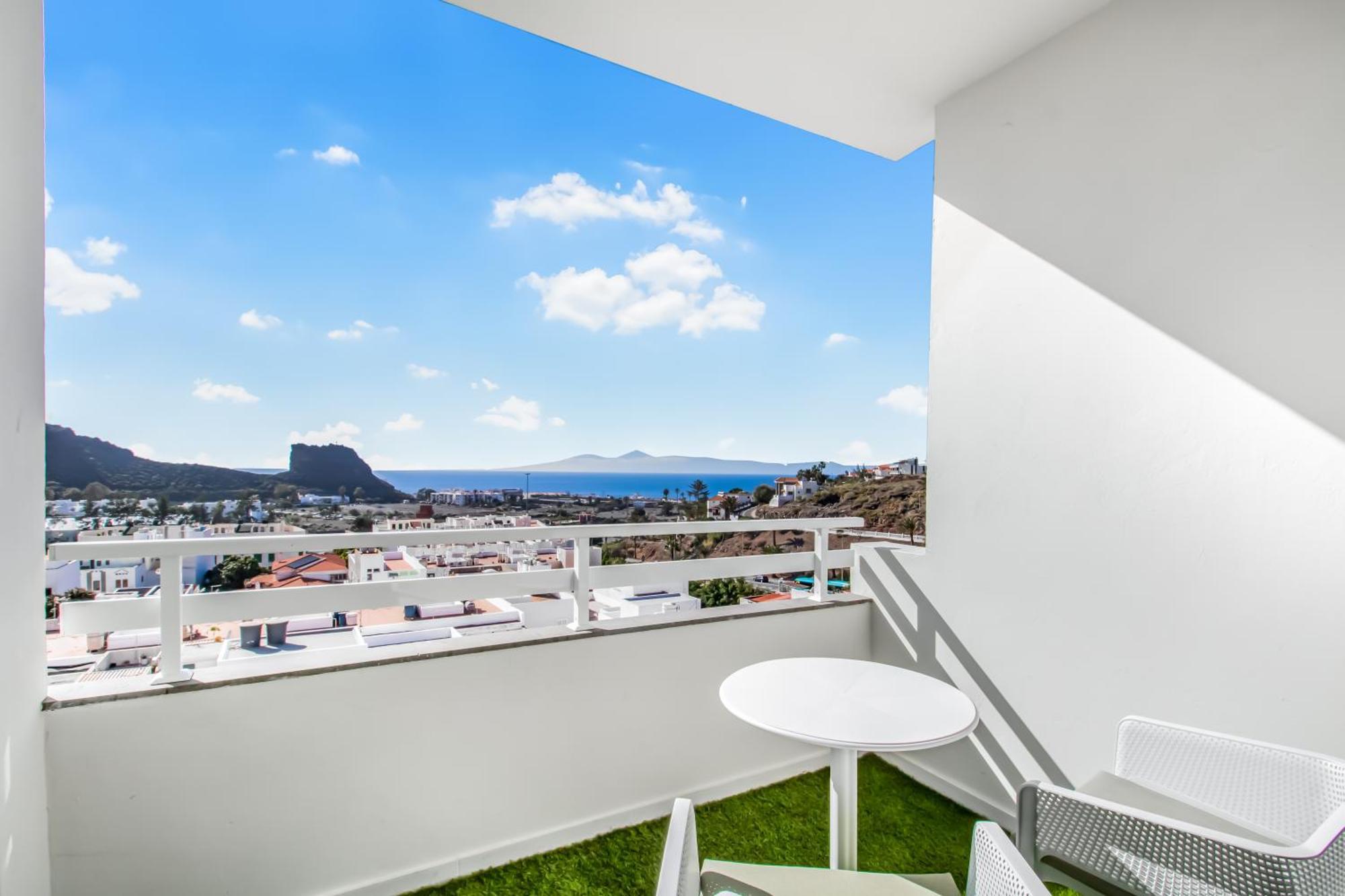 Shine Apartment