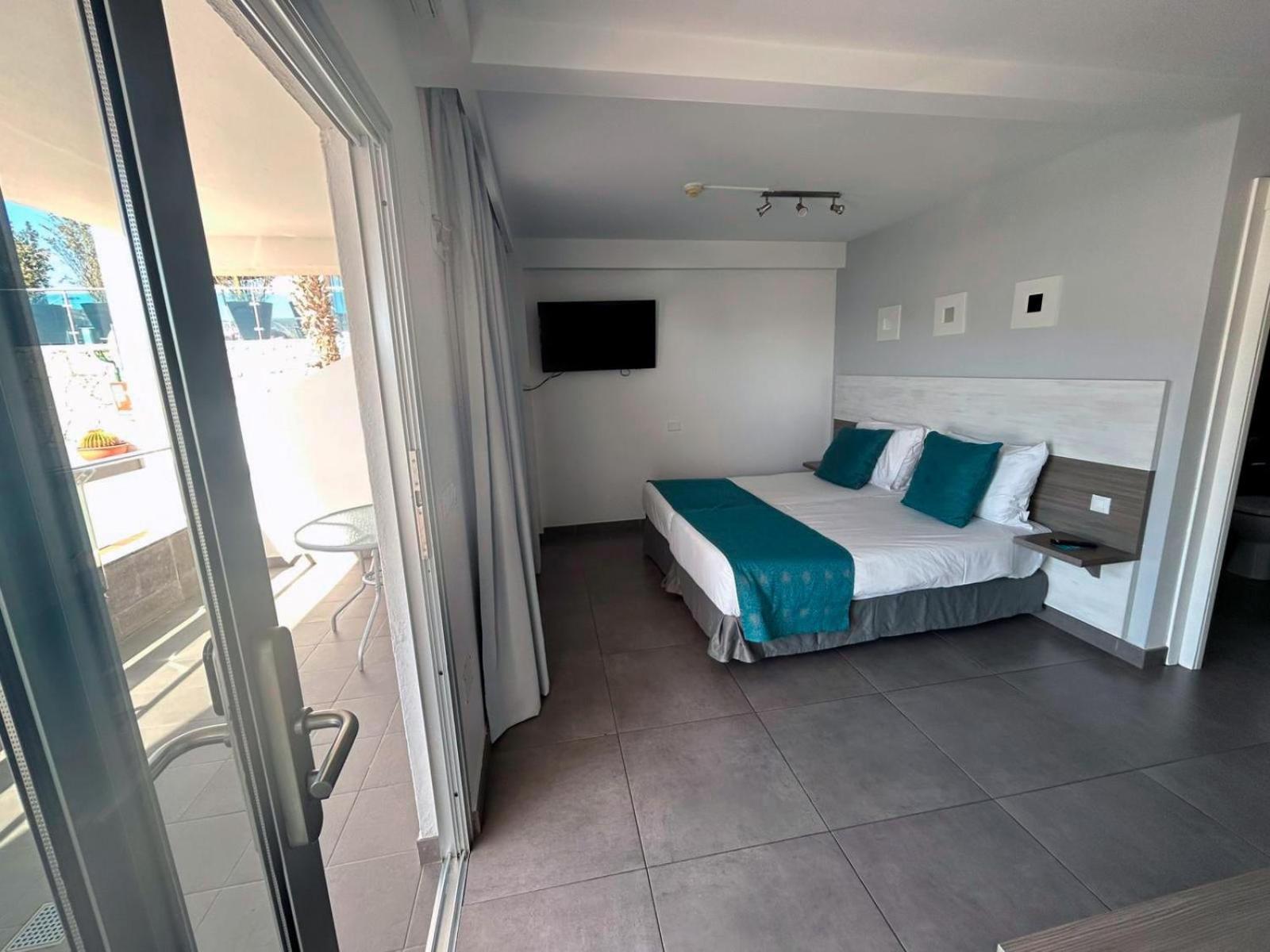 Servatur Castillo De Sol Aparthotel *