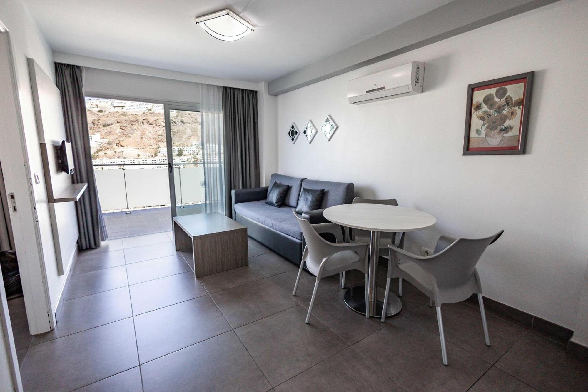 Servatur Castillo De Sol Aparthotel *