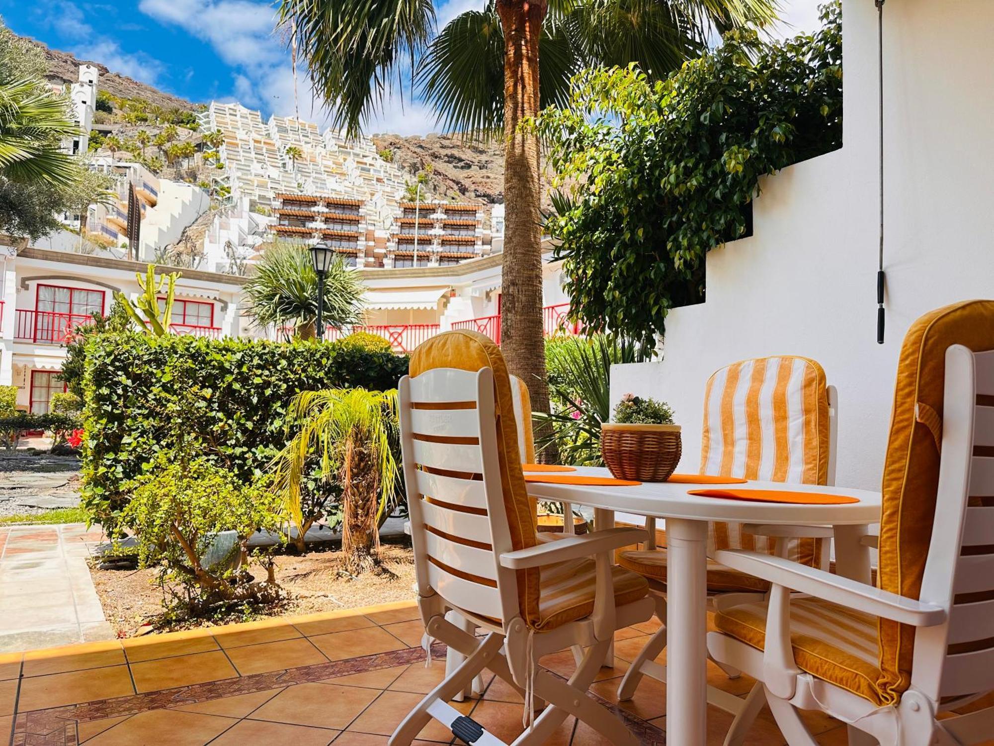 - Beachside Retreat *