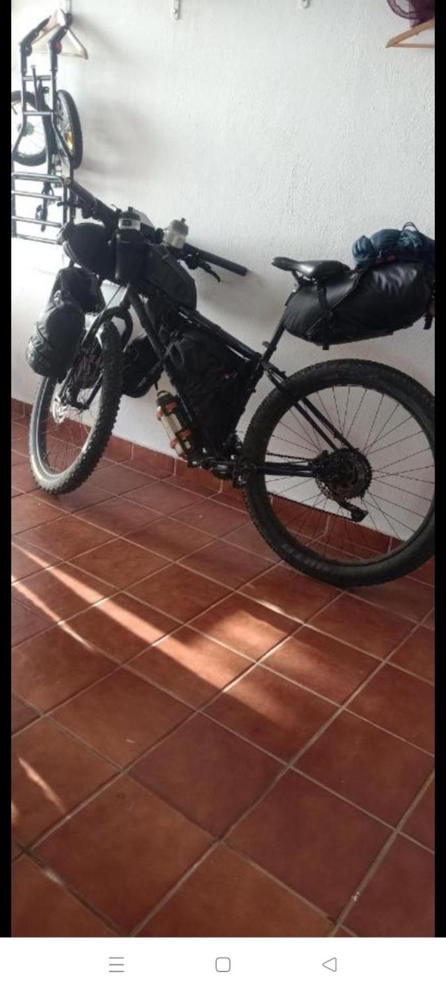 Privada Con Balcon * Vecindario (Gran Canaria)
