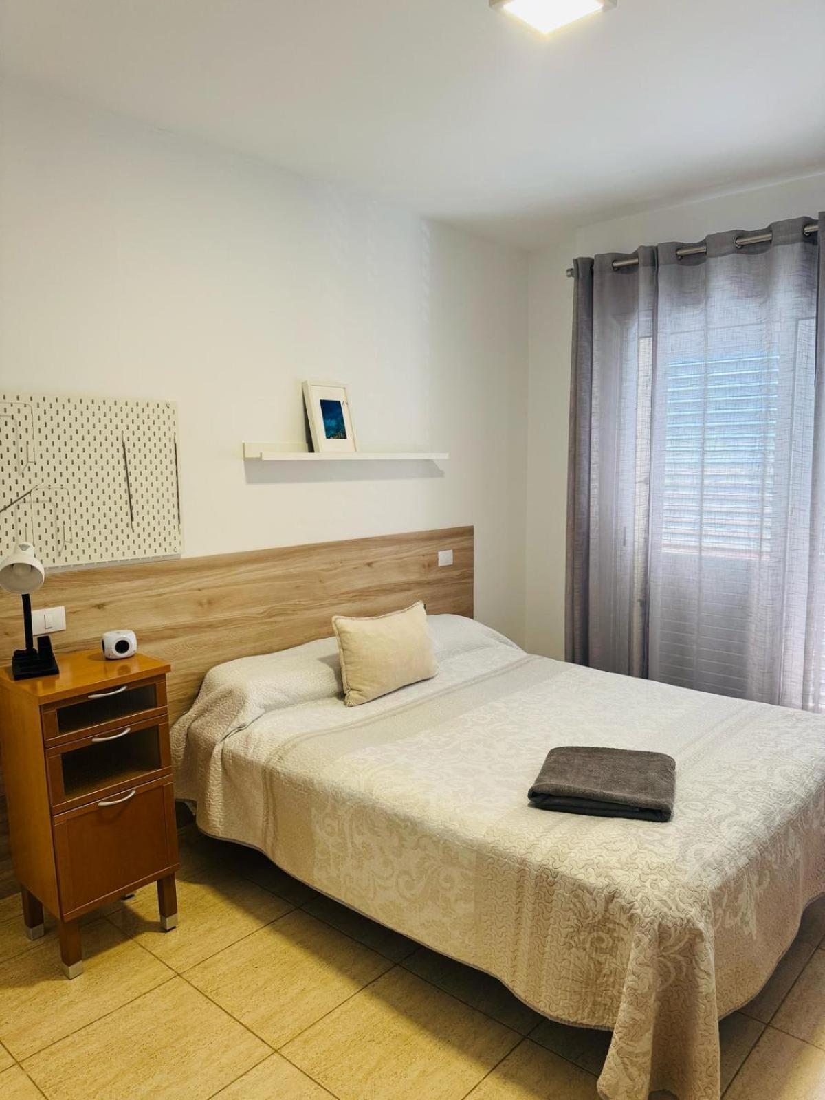 Privada Con Balcon * Vecindario (Gran Canaria)