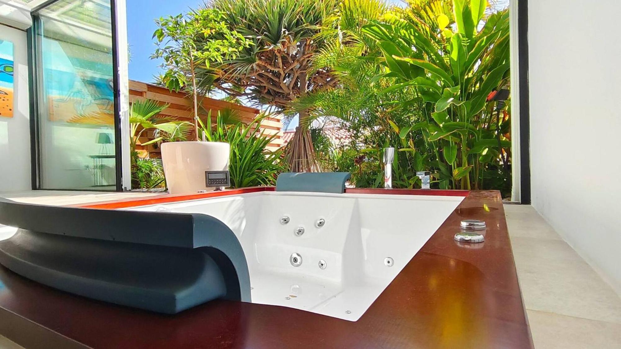Vakantiehuis Stylish With Sea View In Maspalomas *