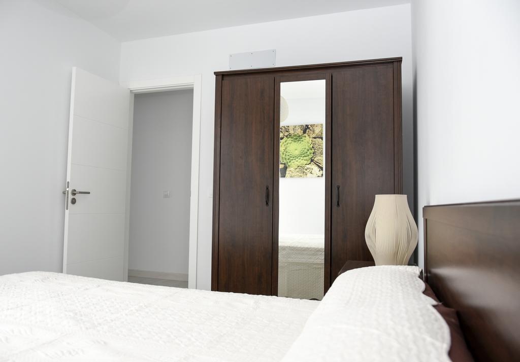 Pura Vida Beach Suites *