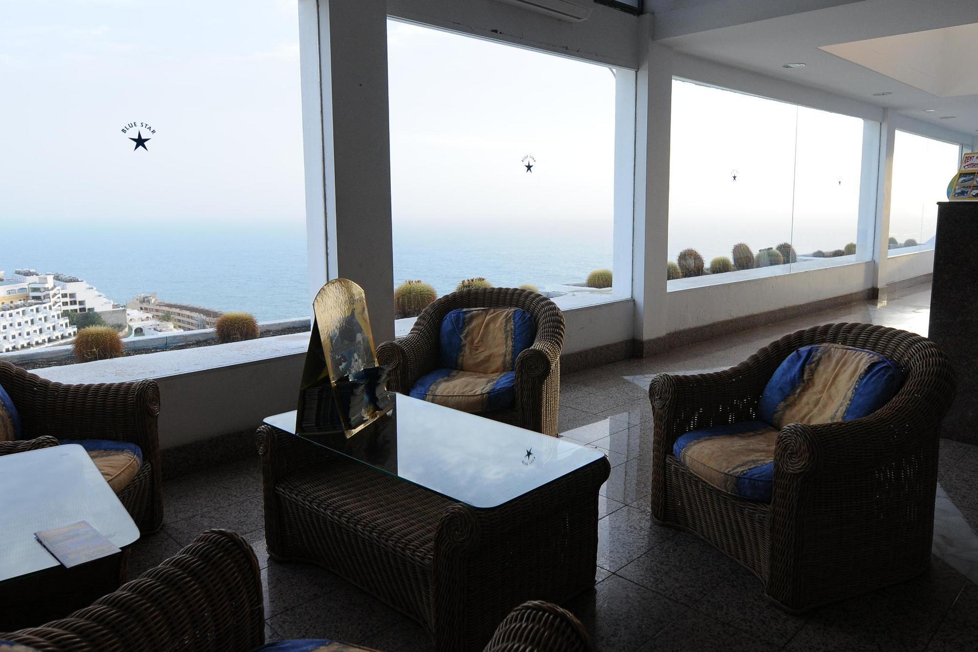 Blue Star Apartment