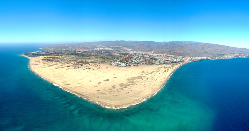 Seaside Sandy Hotel 4*