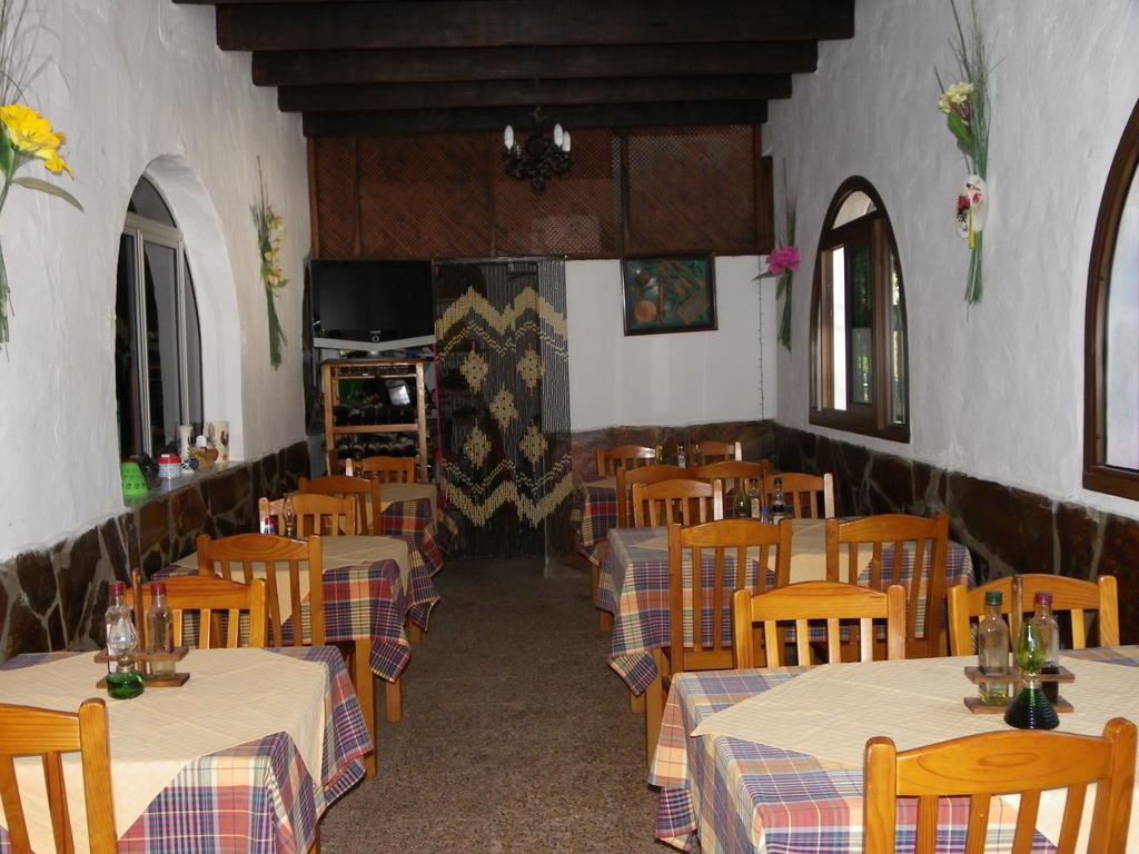 Tomas Y Puri