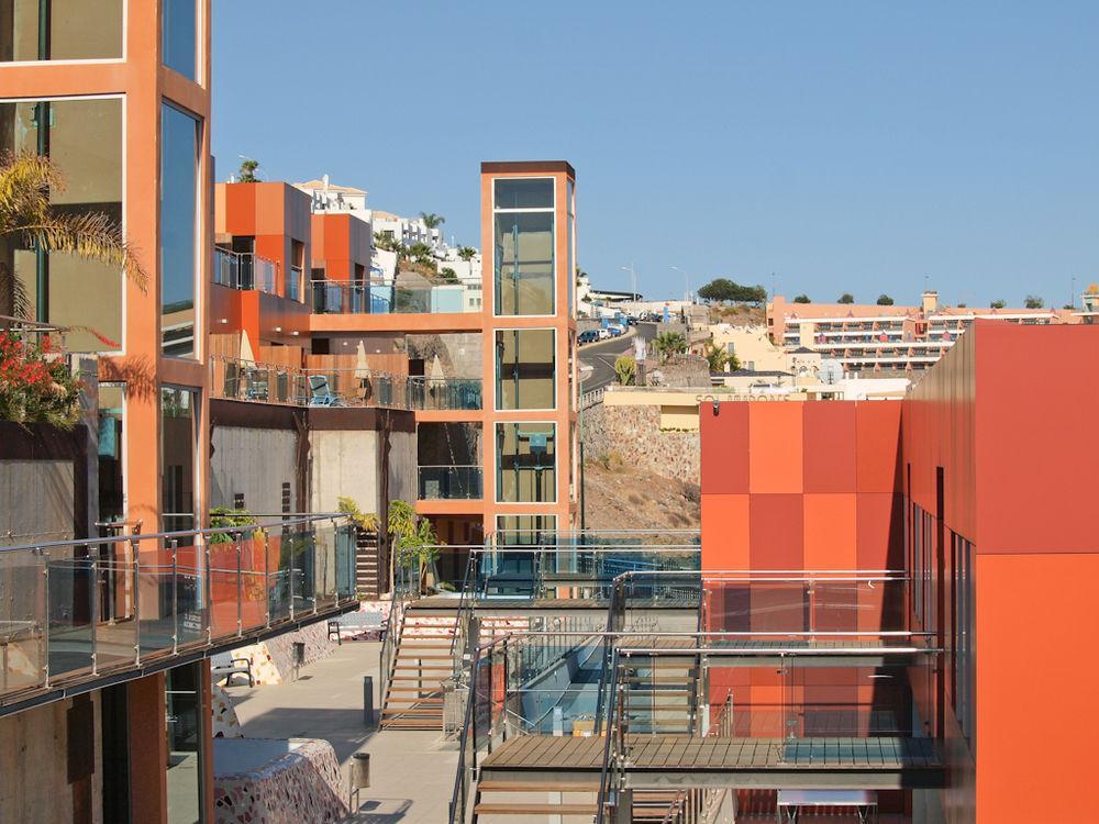 De Amadores Resort
