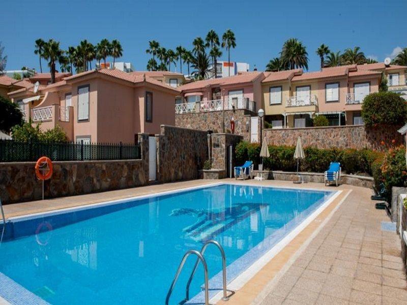 Santa Ana Villa *