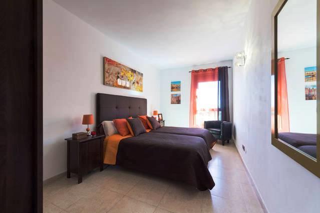 Vecindario-plaza Apartment *