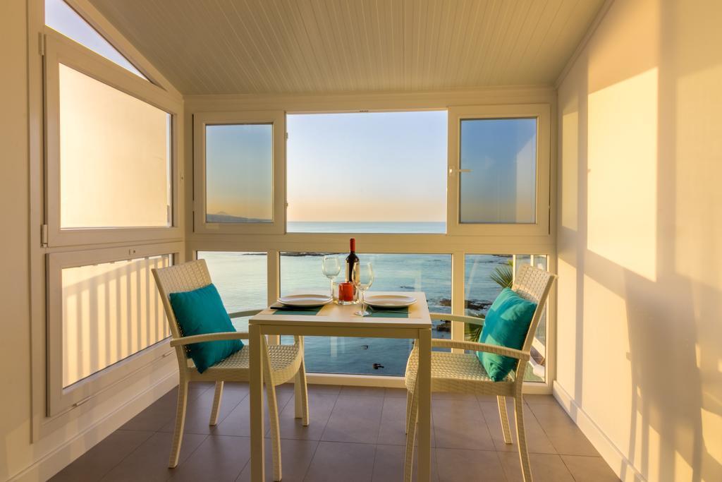 Apartment Living Canteras Homes - Beachfront Story *