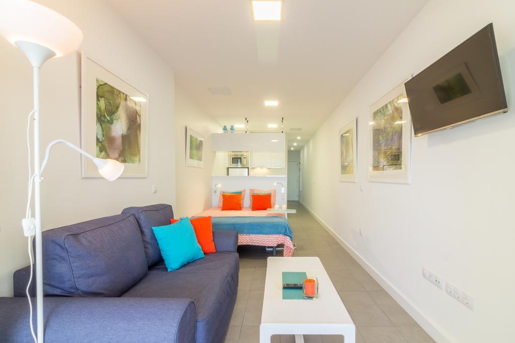 Living Canteras Homes - Beachfront Story Apartment *