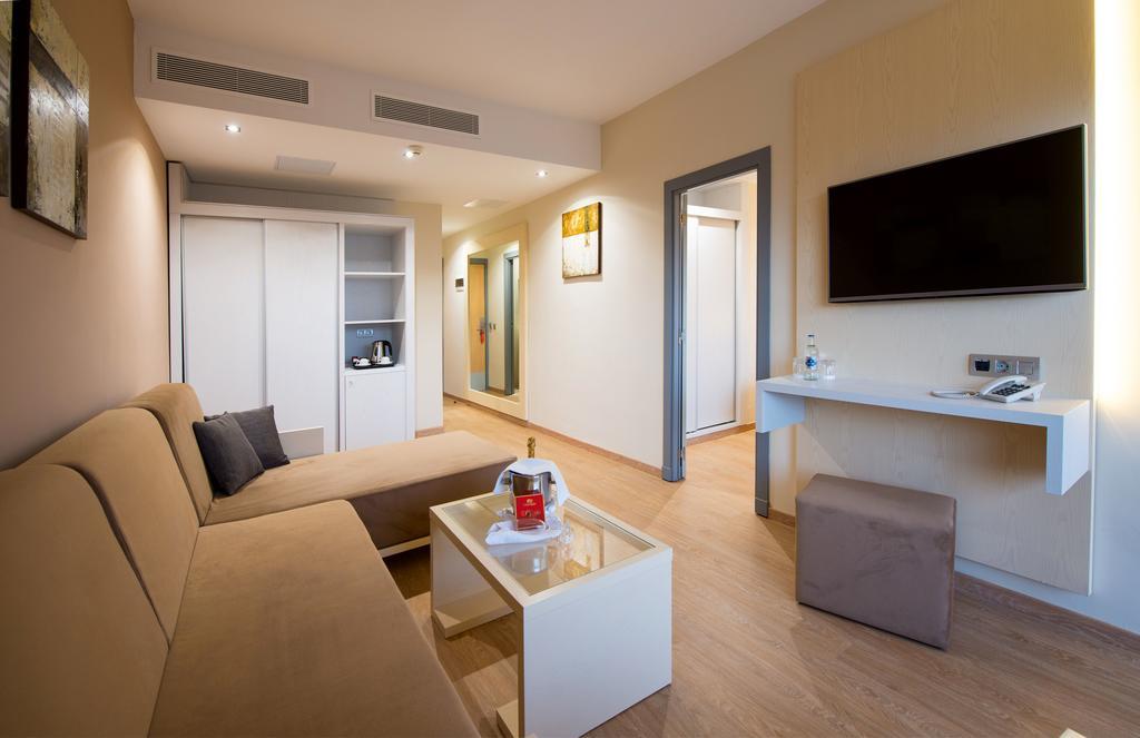 Hotel Hl Suitehotel - Adults Only 4*