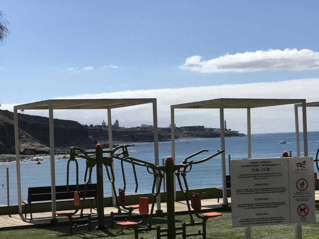 Botel Sailboat Xperience Pasito Blanco