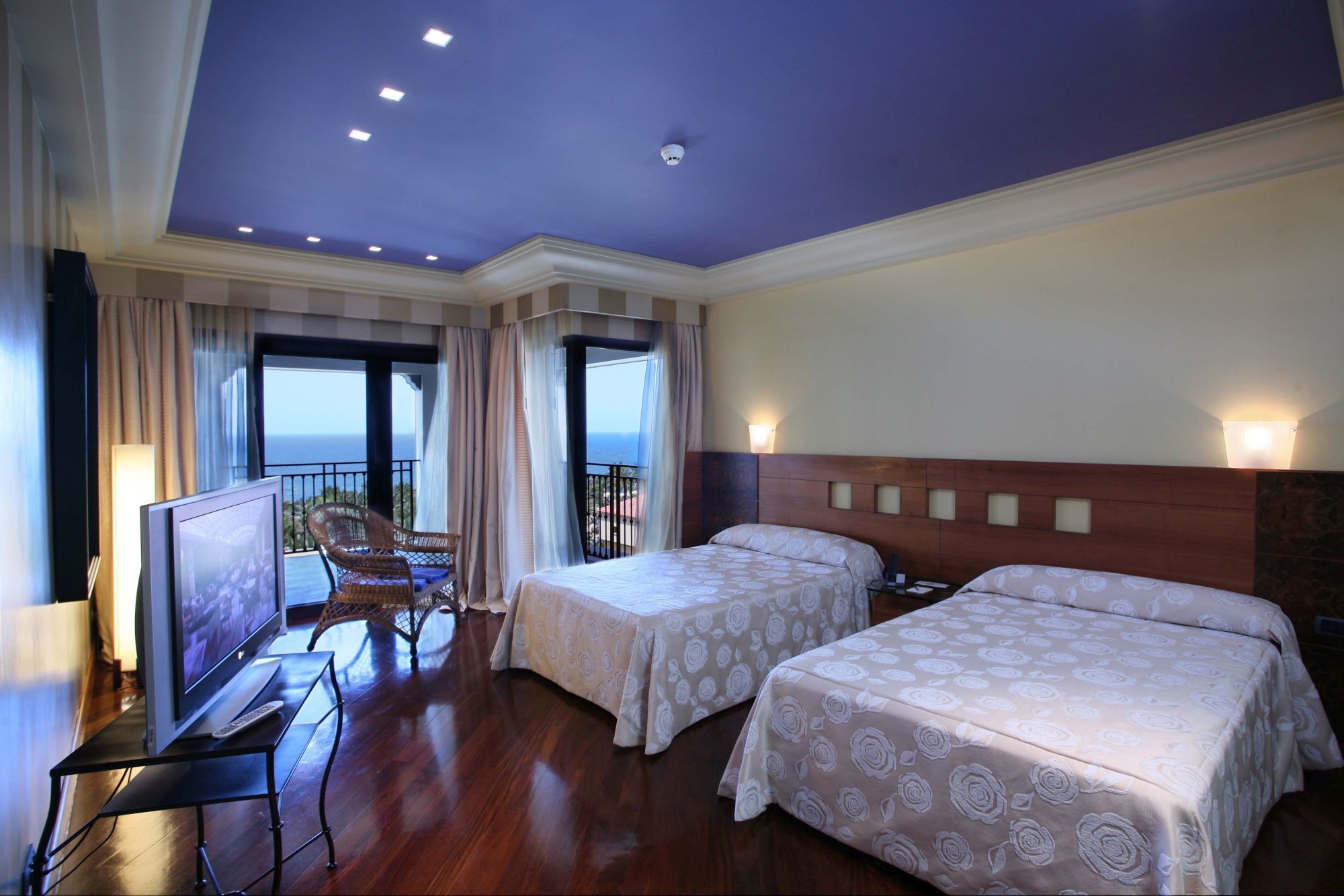 Lopesan Costa & Spa Hotel 5*