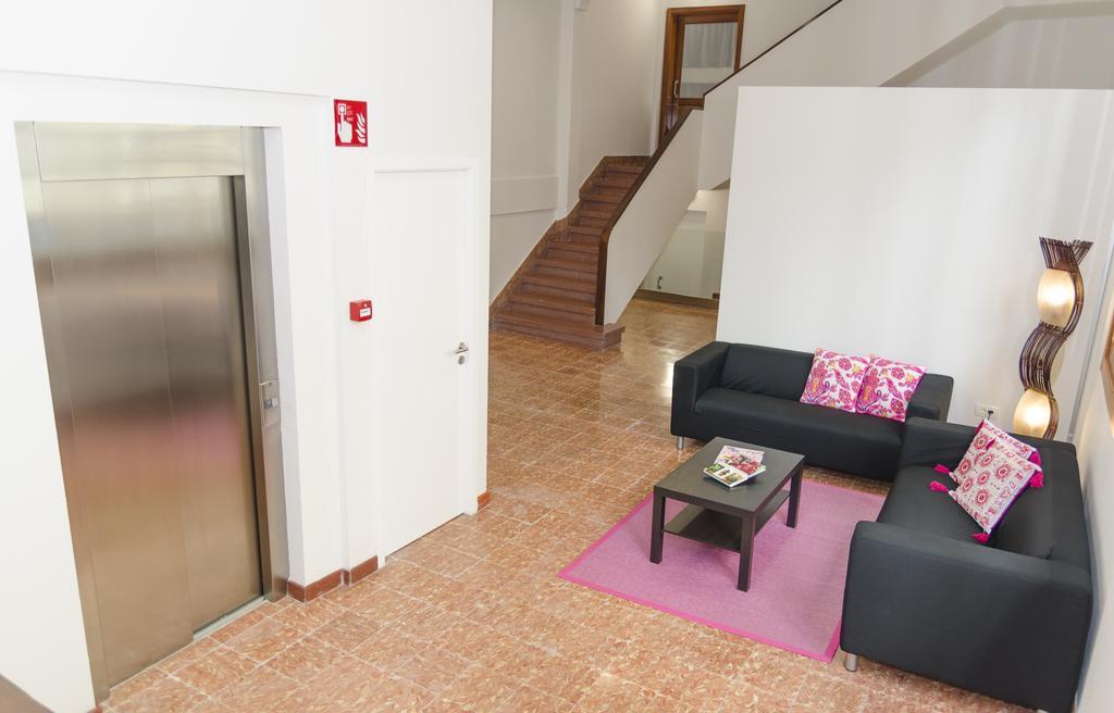 Pensión La Fabrica Urban Palmas 2*