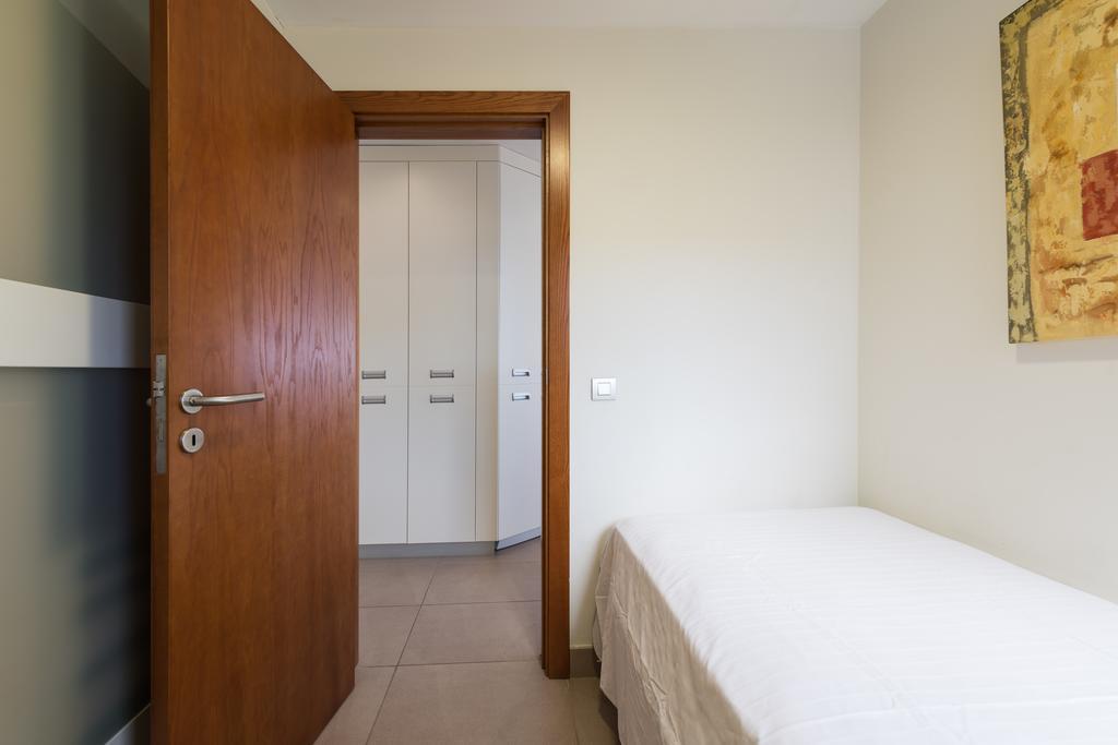 Living Las Canteras Homes - Beachfront Playa Grande Apartment *