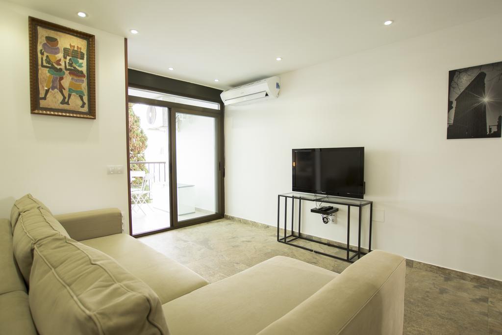 Guinea Flat - * Playa del Ingles (Gran Canaria)
