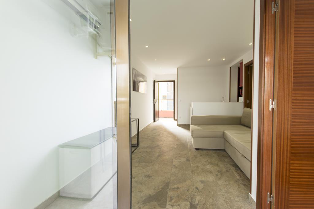 Guinea Flat - * Playa del Ingles (Gran Canaria)