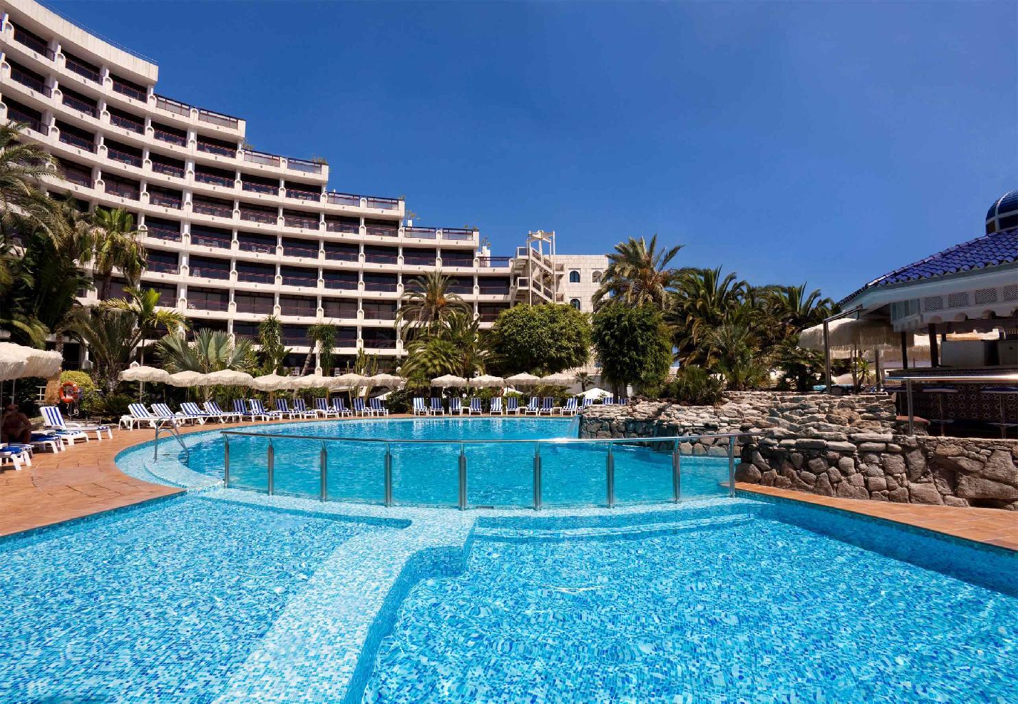 Seaside Sandy Hotel 4*