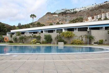 Apartamentos Amadores Beach *