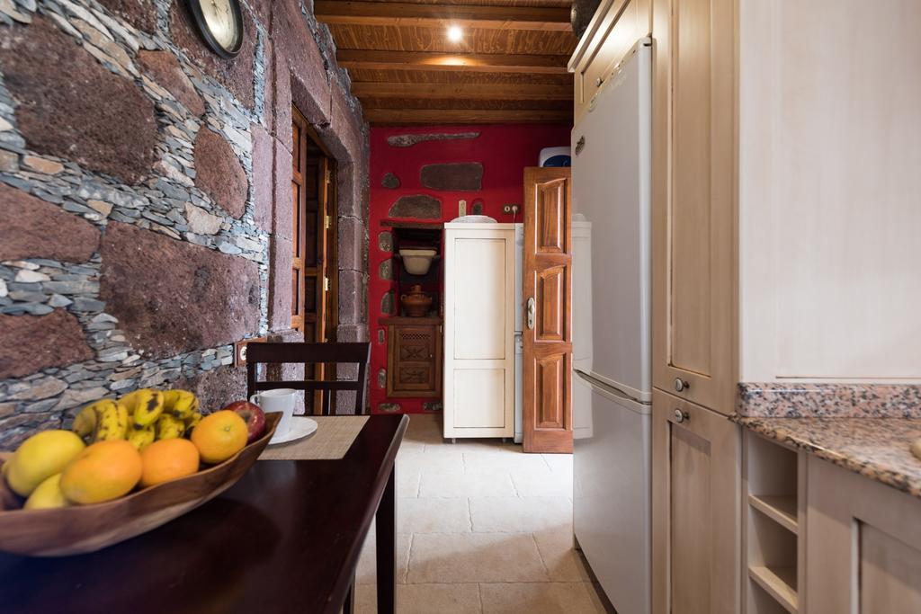 Ancient Historical House Santa Lucia De Tirajana