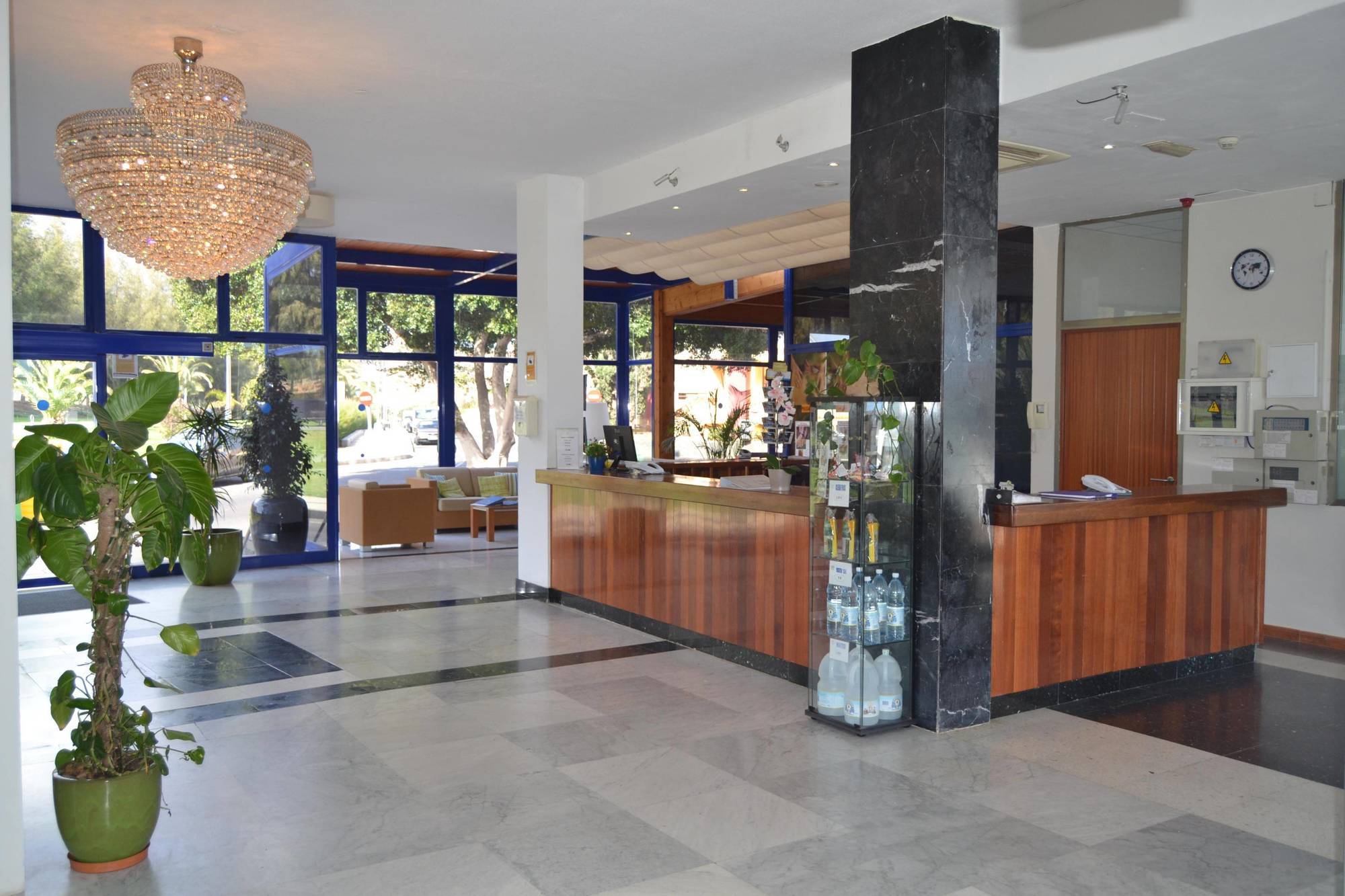 New Folias Aparthotel 3*