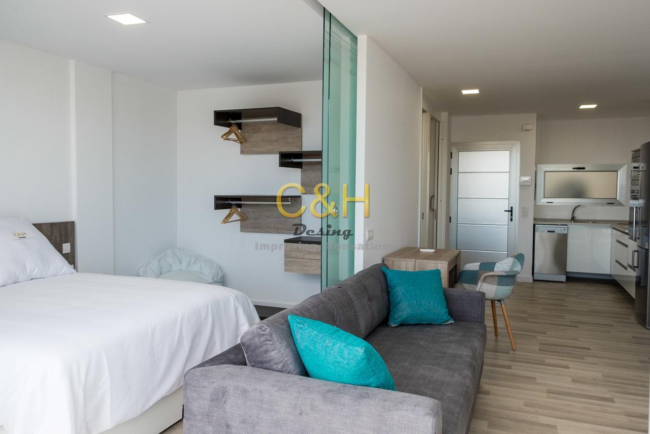 Apartment Beyond C&h *