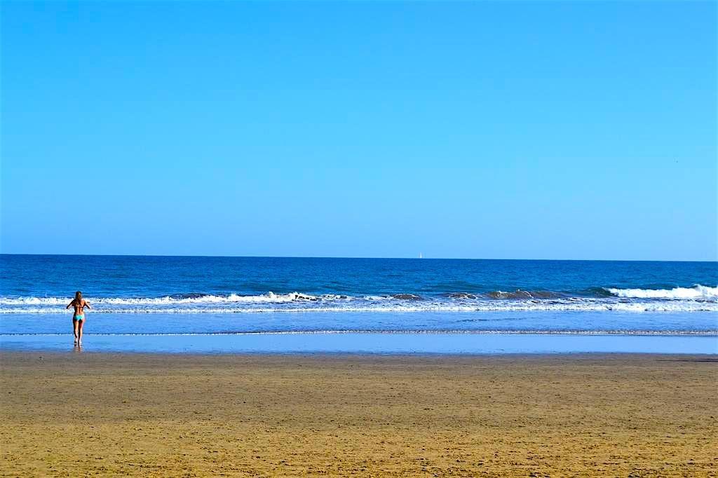 Acuario Las Burras Beach