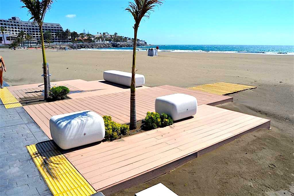 Acuario Las Burras Beach *