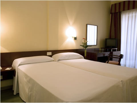 Hotel Nh Playa Las Canteras 3*