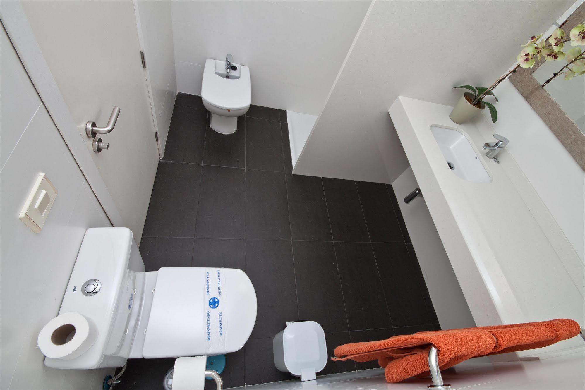 Apartamentos Amadores Beach