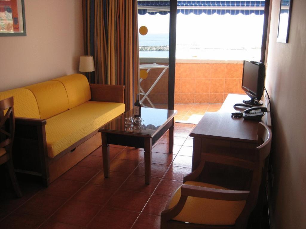 Apartment Apartamentos Amadores Beach