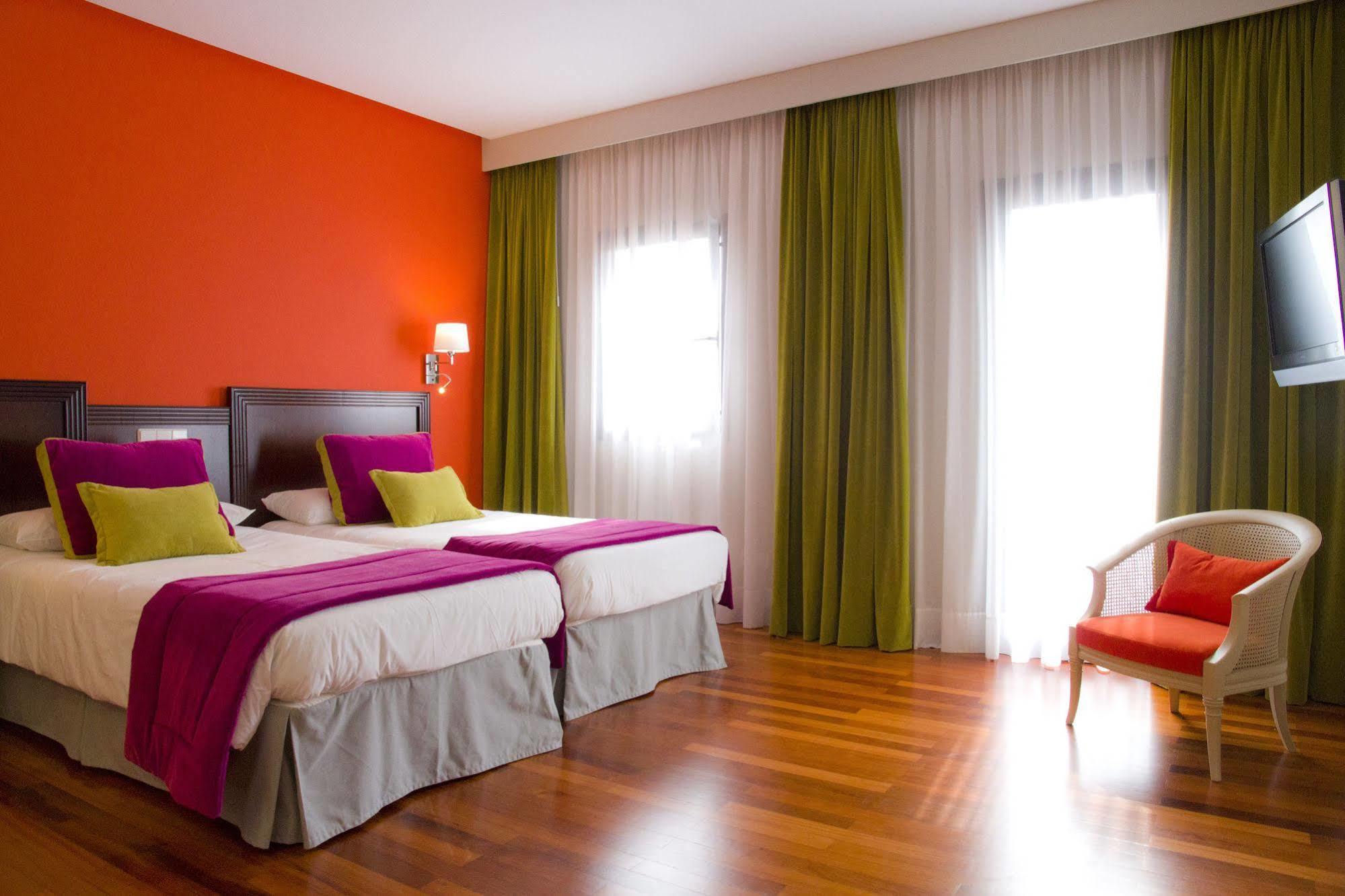 Escuela Hotel Santa Brigida (Gran Canaria)