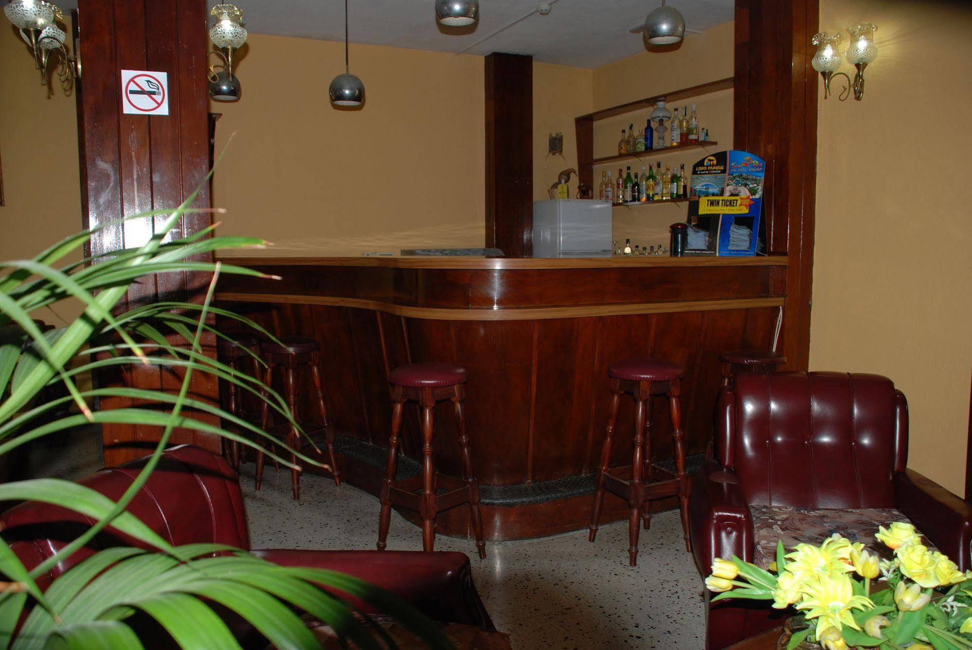Olympia Hotel 2*