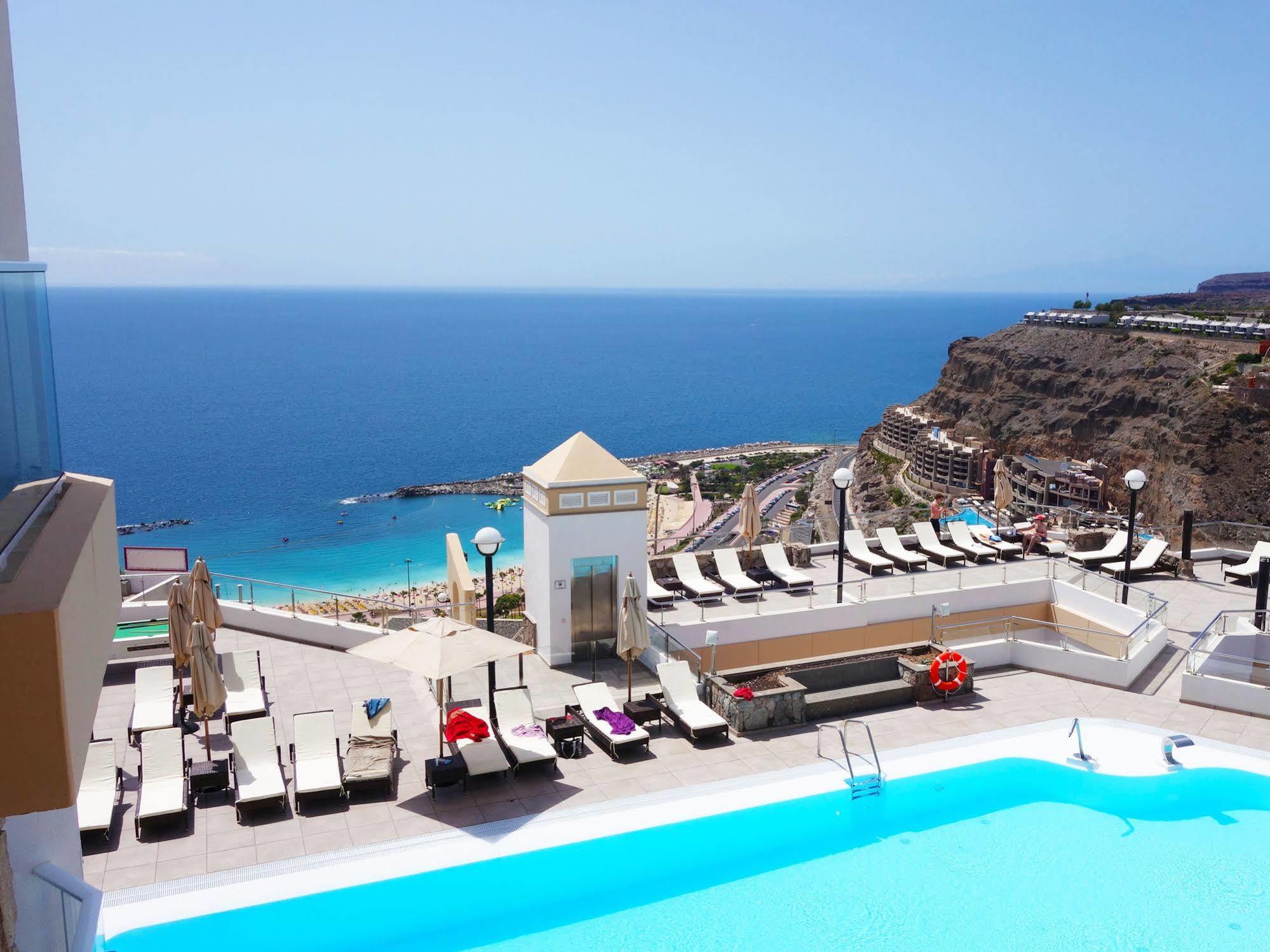 Aparthotel Holiday Club Vista Amadores 4*