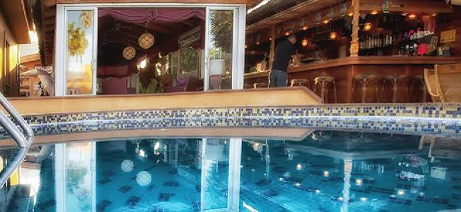 Resort Almendros - Gay Exclusive