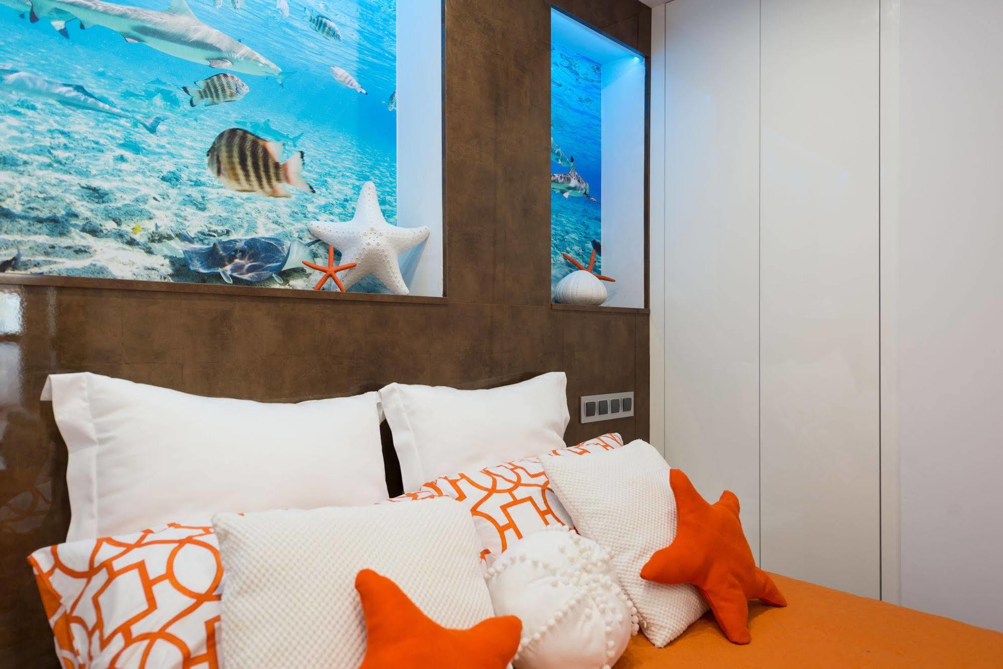 Wavia - Adults Only 3*