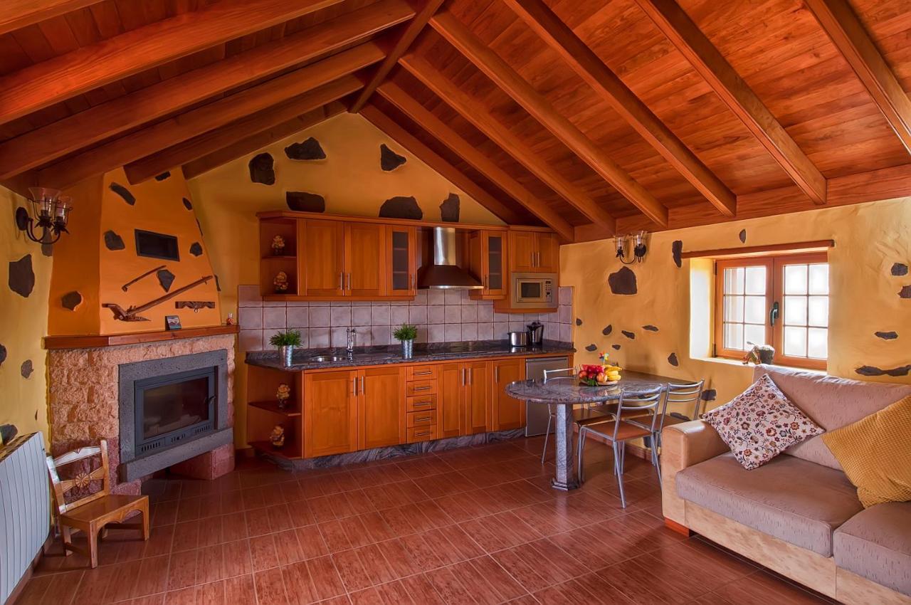Casas De Lola Y Rafael Moya (Gran Canaria)