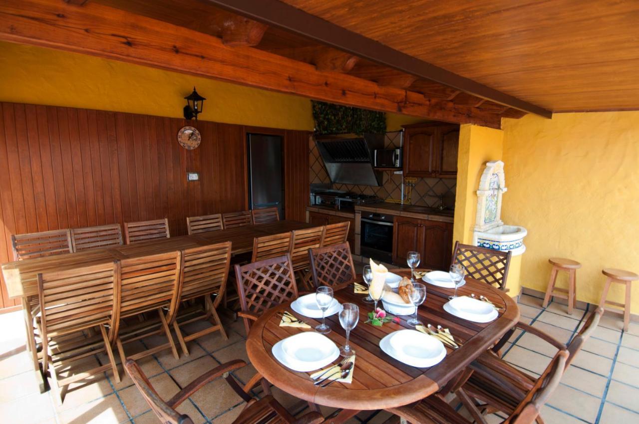 Casas De Lola Y Rafael Moya (Gran Canaria)