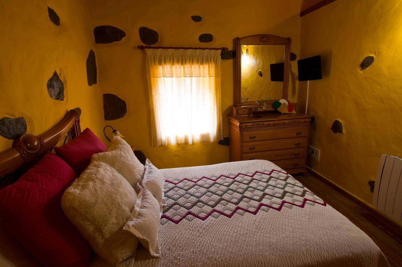 Casas De Lola Y Rafael Moya (Gran Canaria)