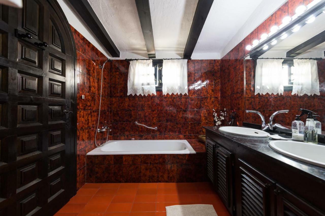 Villa Coki Deluxe - First Line Of The *