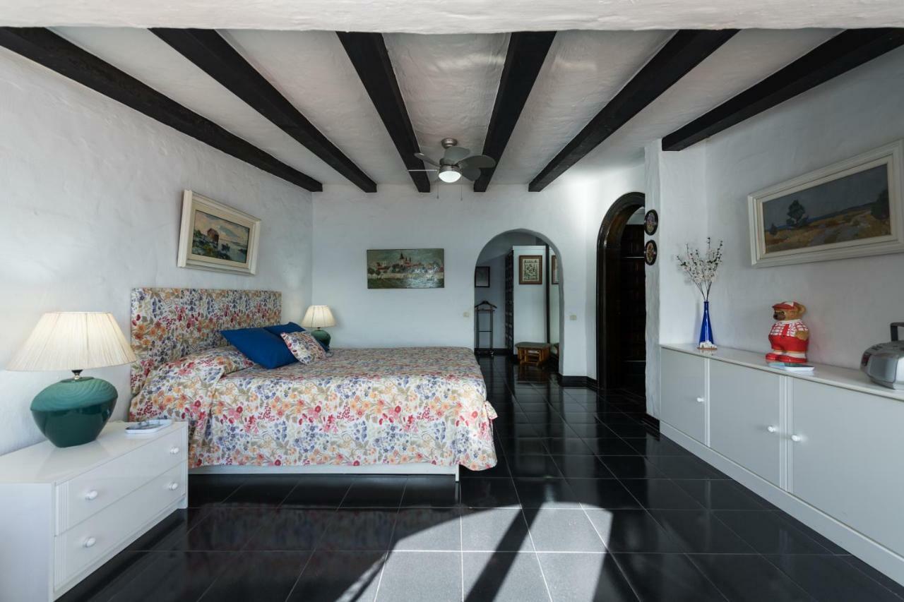 Villa Coki Deluxe - First Line Of The *