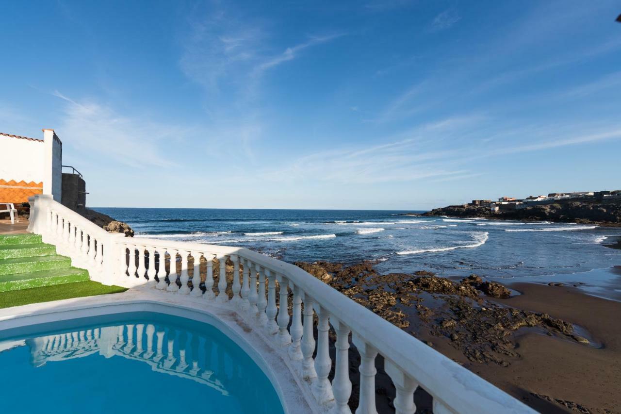 Villa Coki Deluxe - First Line Of The *