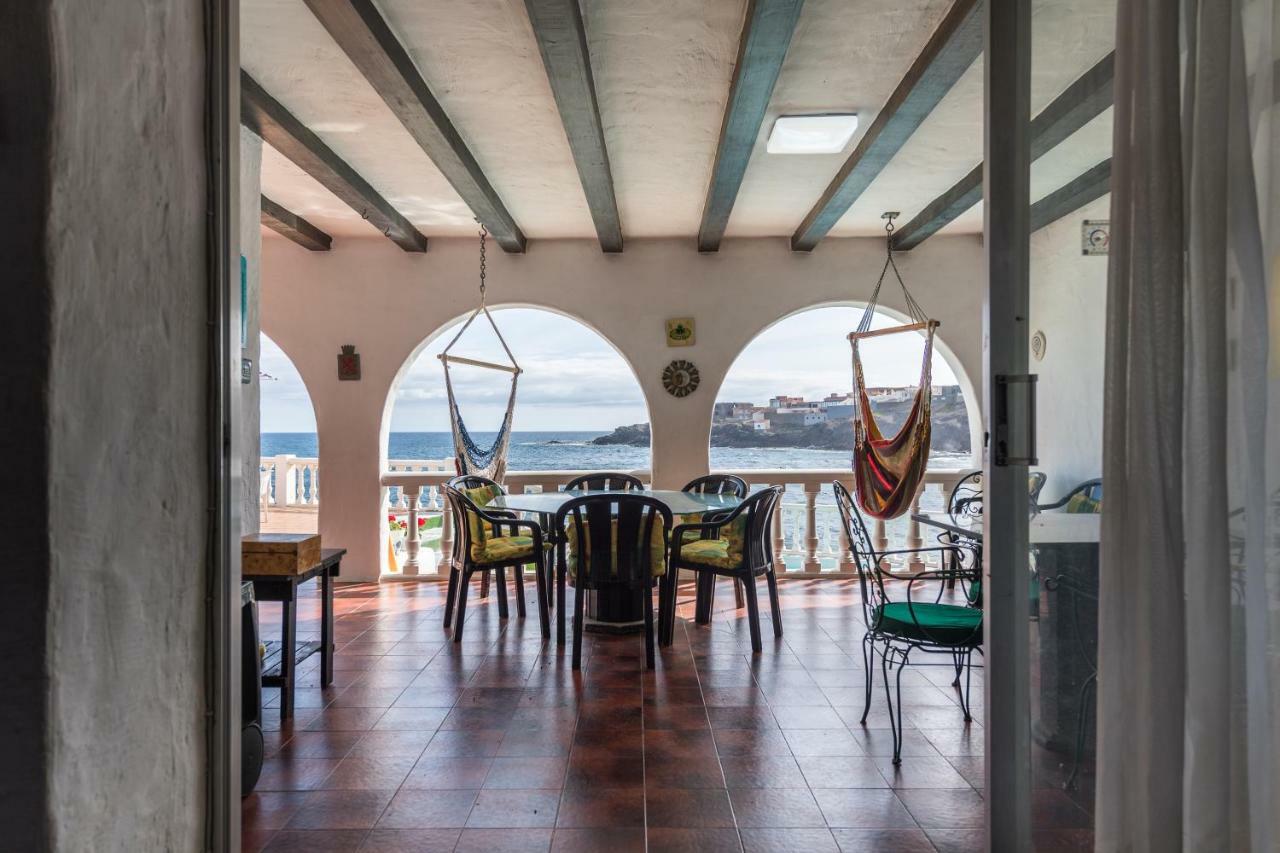 Coki Deluxe - First Line Of The Villa Telde